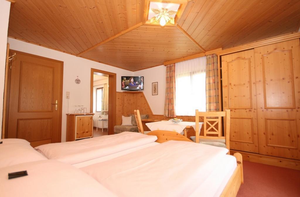Haus Meissnitzer Haus im Ennstal Room photo